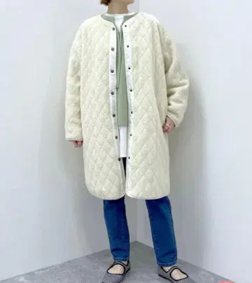 새상품 택 포함 스튜디오 클립 보아 퀼팅 롱 코트 아이보리