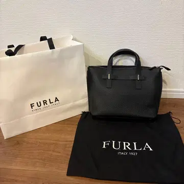FURLA 블랙 가죽 토트백 [새상품]