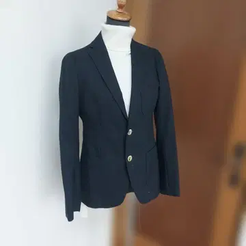 듀엠즈 클래스의 네이비 재킷