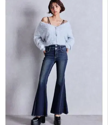 GYDA 백 레이스업 플레어 팬츠