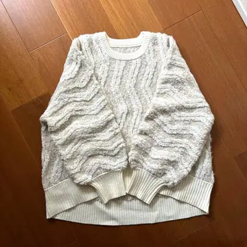 새상품급 스웨터