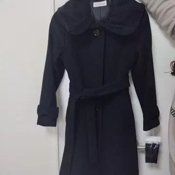 GALLERY VISCONTI 블랙 롱 코트