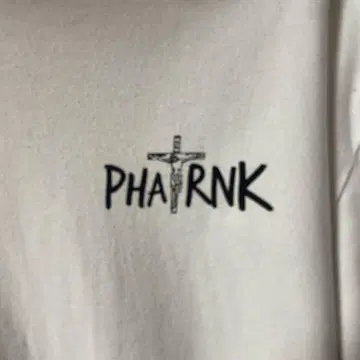 PHATRNK 화이트 긴팔 티셔츠