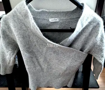 FRAY.I.D 그레이 랩 디자인 니트