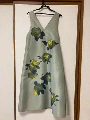 Ameri ELLIE 비대칭 플리츠 드레스 그린