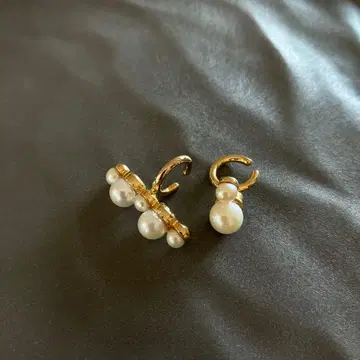 anuans 비대칭 펄 이어커프