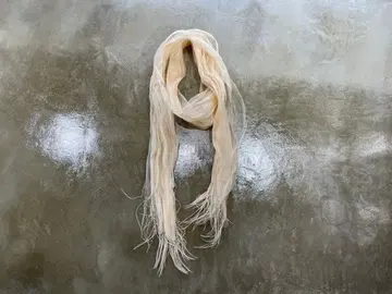 이세이 미야케 쉬어 실크 스카프