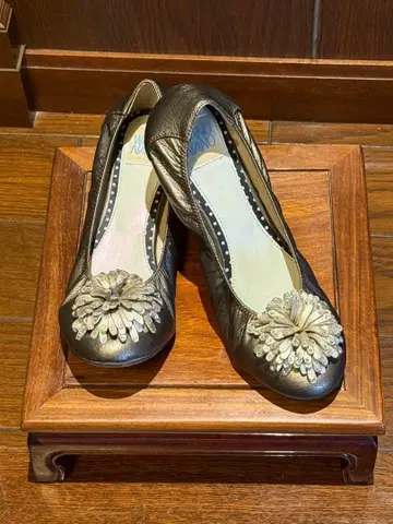 와노나노 WANONANO 브론즈 펌프스 24.5cm