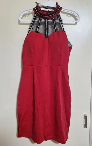 하이넥 타이트 드레스