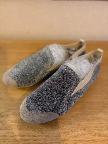 soyou 그레이 스웨이드 슬립온 라메 믹스