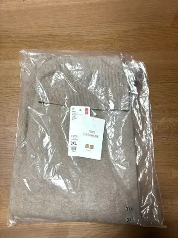 유니클로 캐시미어 터틀넥 스웨터 새상품 베이지 3XL