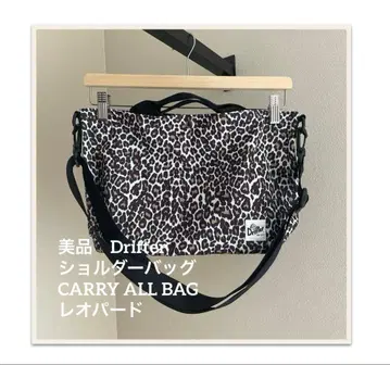새상품급 Drifter 숄더백 CARRY ALL BAG 레오파드