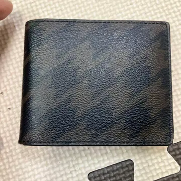 다크 브라운 가죽 이단 접이식 지갑