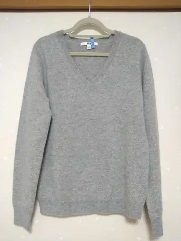 UNIQLO 캐시미어 100% V넥 스웨터 S