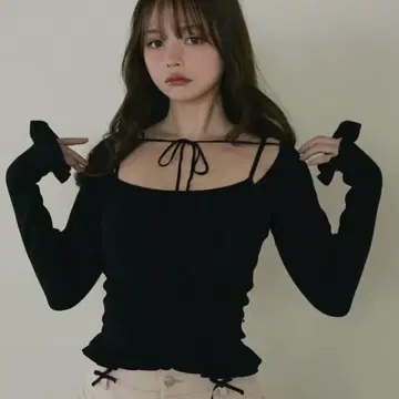 andmary 앤드마리 크로셰 프릴 니트 탑