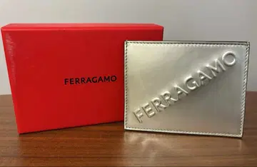 미사용 새상품 FERRAGAMO 카드 케이스