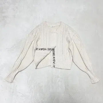 Eimee Law 에이미 로우 로고 테이프 플랫 니트 가디건 38