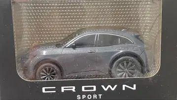 CROWN SPORT 1/64 스케일 모델카 그레이