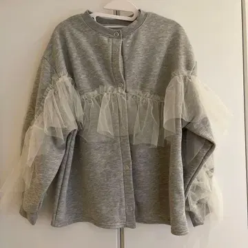 튤 장식 그레이 트레이닝복