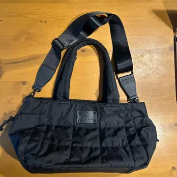 나일론 블랙 숄더백