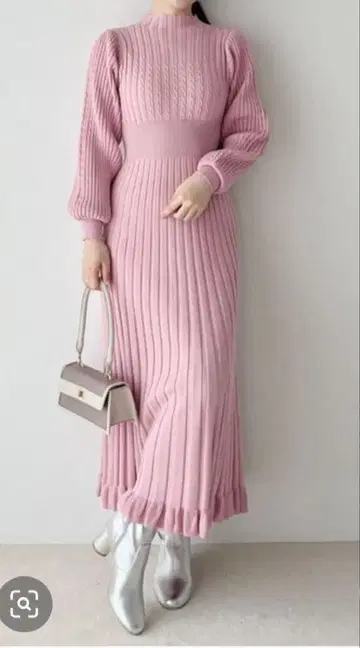 케이블 플리츠 플레어 니트 원피스