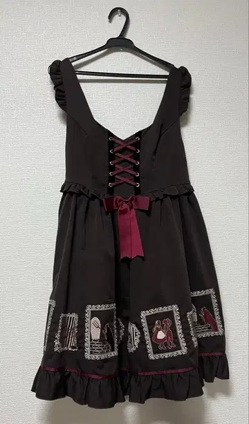 Amavel 오버롤 스커트 브라운