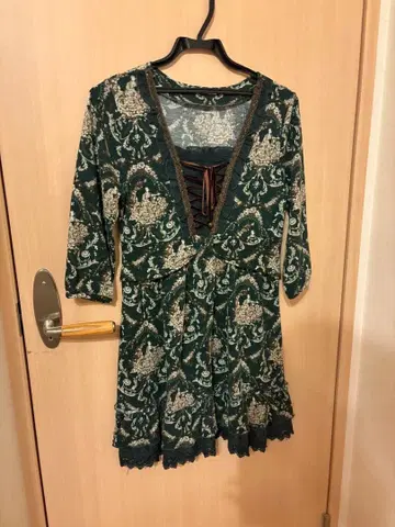 axes femme 꽃무늬 튜닉 오부 소매