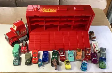 많이 싣자! 큰 맥 자동차 20대 포함