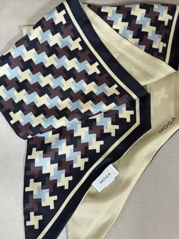 MOGA 실크 스카프