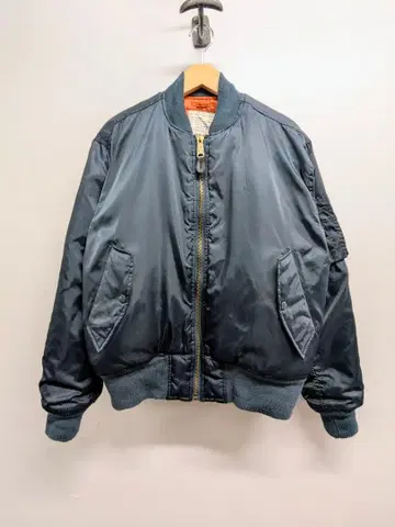 충전솜 MA-1 카키 모스그린 밀리터리 짧은 기장 숏 와이드 실루엣