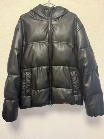 ZARA 블랙 인조 가죽 다운 자켓 XL