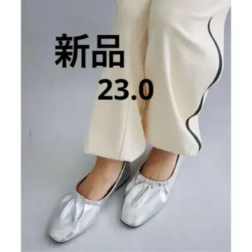 새상품 JOURNAL STANDARD relume 개더 펌프스 은 23