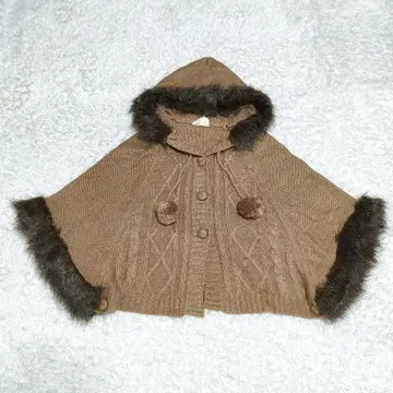 axes femme 판초 퍼 폼폼 모리걸 니트 케이블 짜임