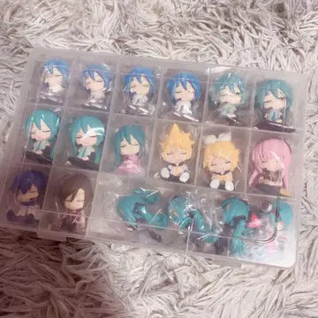 하츠네 미쿠 어깨 쿵 가챠가챠