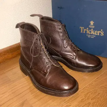 Tricker's 190주년 모델 TRAMPING BOOTS 브라운