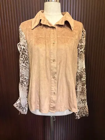 레오파드 무늬 긴팔 버튼업 셔츠