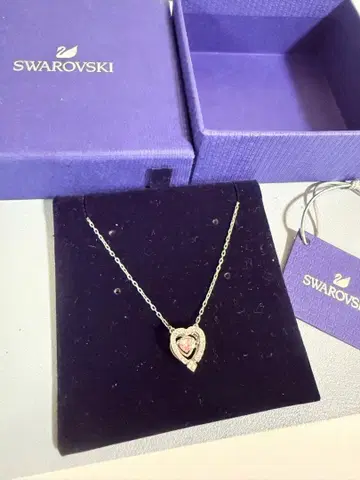 SWAROVSKI 하트 모양 목걸이