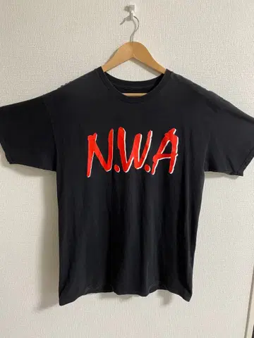 N.W.A 블랙 T셔츠 'STRAIGHT OUTTA COMPTON'