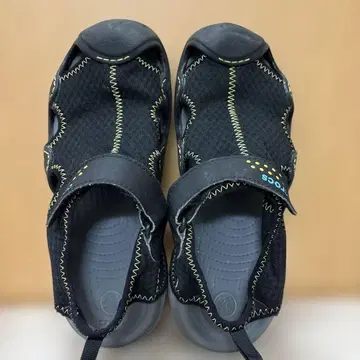 crocs 스포츠 샌들 블랙