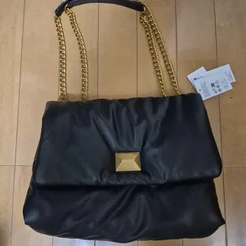 블랙 합성 피혁 숄더백