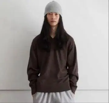 KAIKO SUPIMA V NECK SWEATER