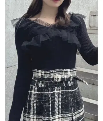 dazzlin 리본튤 오프숄더 니트탑