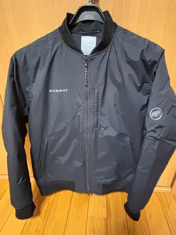 MAMMUA 플로베르그 인슐레이션 봄버 자켓 X L