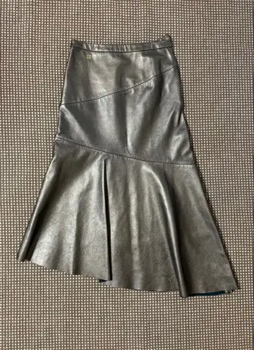 LEONARD 레오나르 롱 스커트 양가죽 비대칭 램 가죽