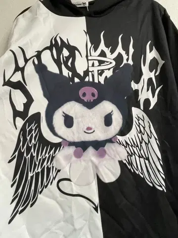 KUROMI 후드 부착 후드티 [ M ]