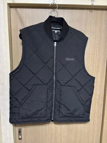 블랙 다운 베스트