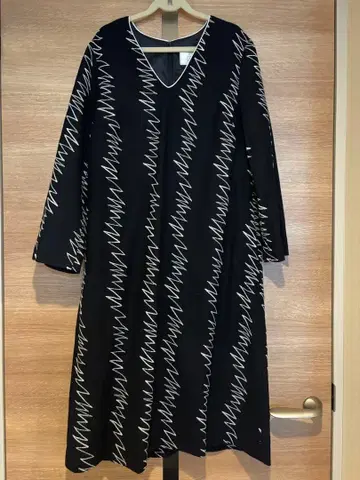 레어 Sally Scott 샐리 스콧 자수 원피스 11호 새상품급