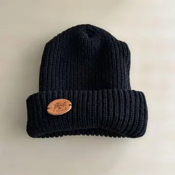 IL BISONTE 블랙 니트 모자 일비종떼