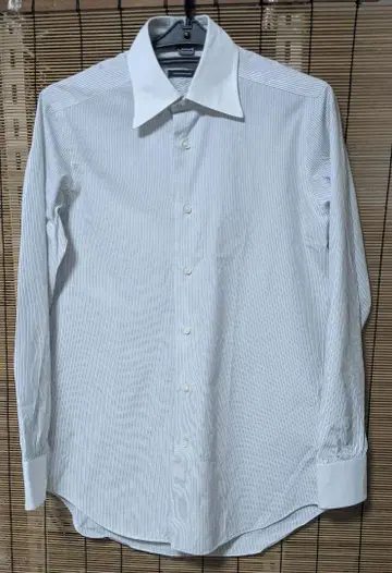 컨디션 최상 tomorowland 스트라이프 긴팔 와이셔츠 남성용