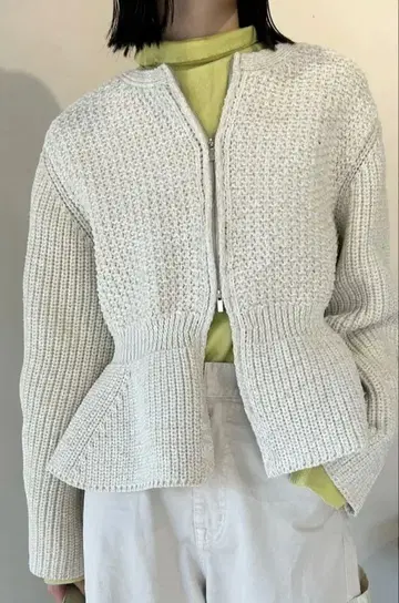 mystic 멜란지 페플럼 가디건 아이보리